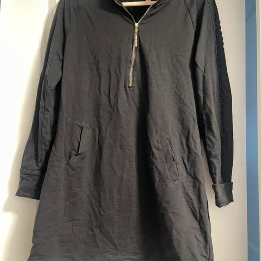 Black Long Sleeve Dress with Zipper